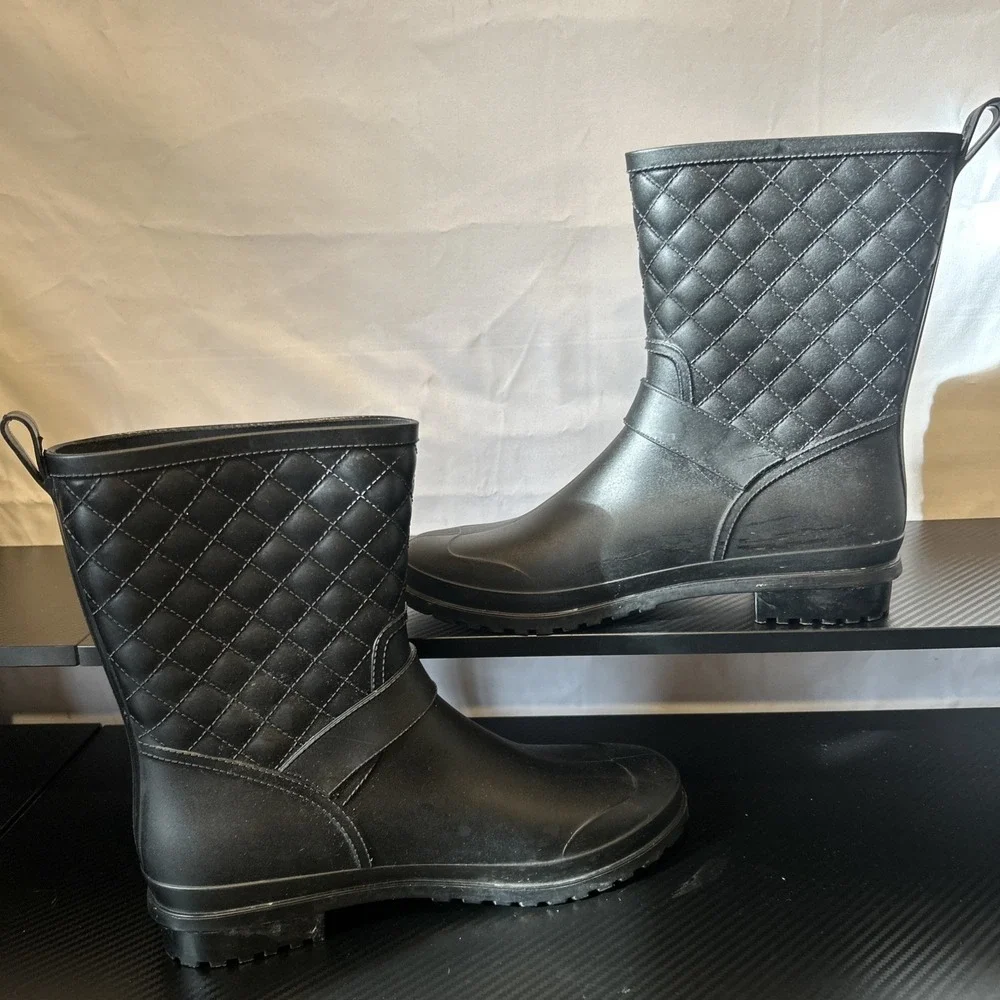 Capelli Women's New York Quilted Mid Calf Rain Boots. Preowned‎ Size 10